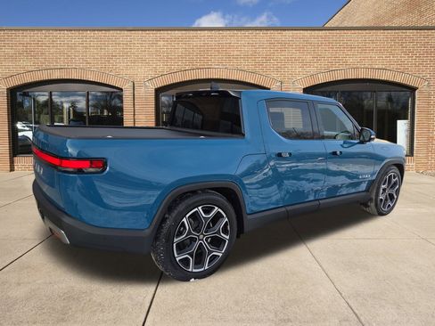 Used 2023 Rivian R1T Adventure image 3