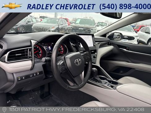 Used 2023 Toyota Camry XSE image 11