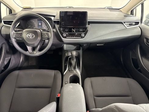 Used 2025 Toyota Corolla LE FWD image 12