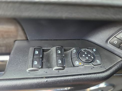 Used 2020 Ford Expedition Limited RWD image 29