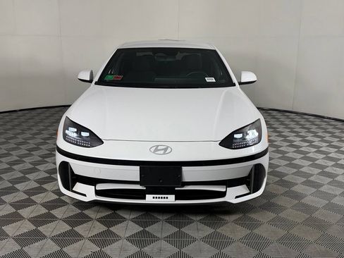 Used 2025 Hyundai Ioniq 6 SE RWD image 4