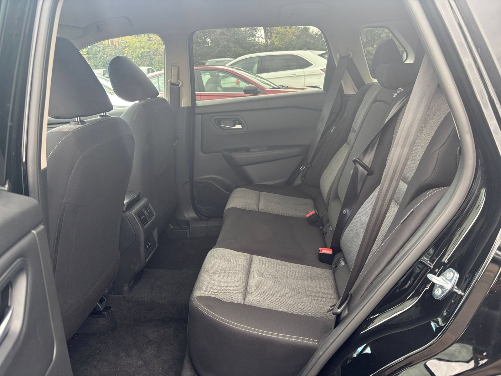 Used 2026 Nissan Rogue SV AWD/4WD image 25