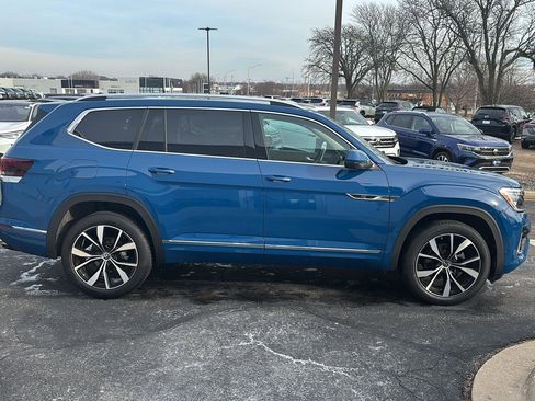 Used 2025 Volkswagen Atlas SEL Premium R-Line image 5