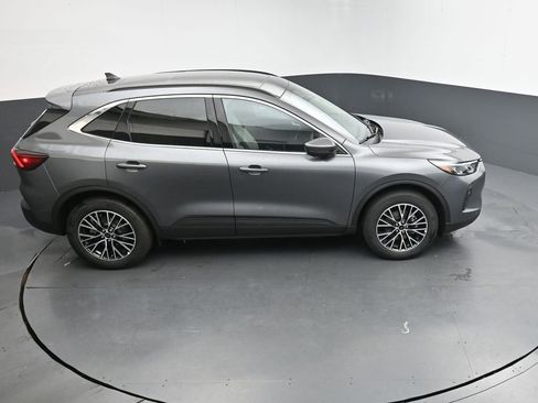New 2025 Ford Escape SE w/ PHEV Premium Package image 19