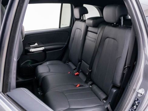 Used 2022 Mercedes-Benz GLB 250 4MATIC image 19