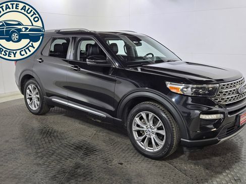 Used 2021 Ford Explorer Limited w/ Equipment Group 301A AWD/4WD image 15