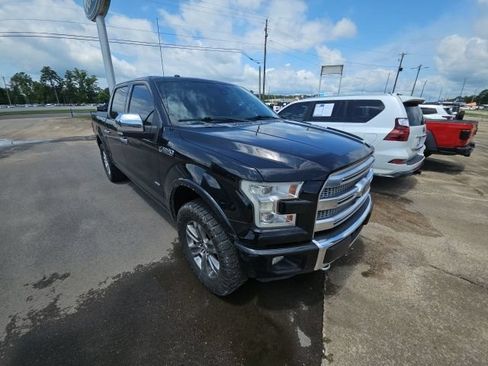 Used 2015 Ford F150 Platinum w/ Equipment Group 701A Luxury AWD/4WD image 4