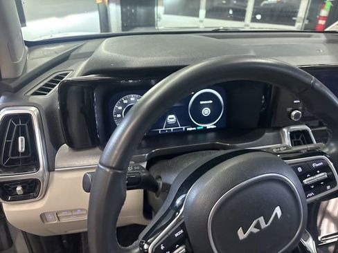 Certified 2023 Kia Sorento SX image 14