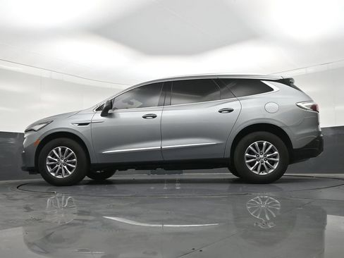 Used 2024 Buick Enclave Essence w/ Technology Package FWD image 25