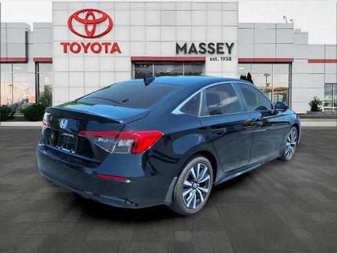 Used 2022 Honda Civic EX image 3