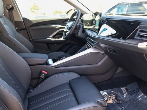 Certified 2025 Audi Q5 Premium Plus AWD/4WD image 17