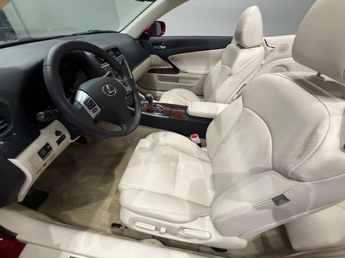 Used 2013 Lexus IS 250C RWD image 24