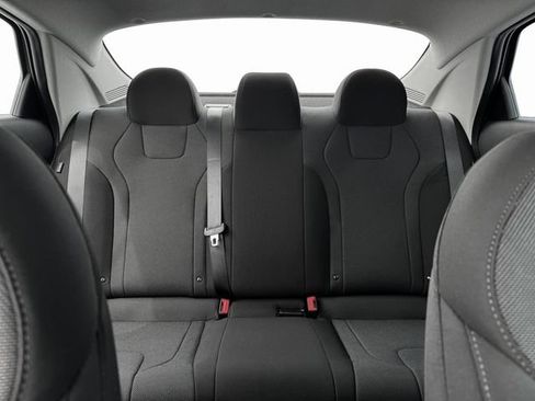 New 2025 Hyundai Elantra SE image 16