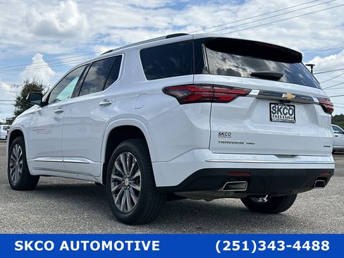 Used 2023 Chevrolet Traverse Premier w/ LPO, Cargo Package image 3