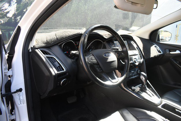 Used 2017 Ford Focus Titanium w/ Titanium Technology Package FWD image 14