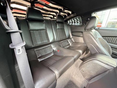 Used 2011 Ford Mustang Shelby GT500 w/ SVT Performance Pkg image 33