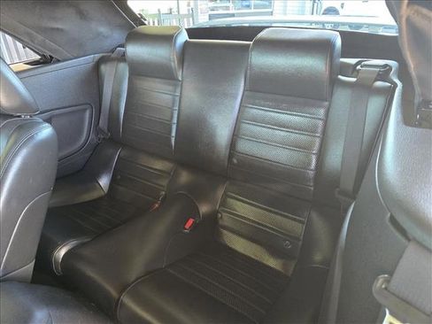 Used 2005 Ford Mustang GT Premium image 9