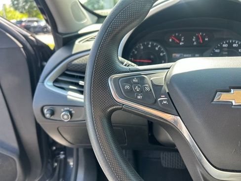 Used 2023 Chevrolet Malibu LT FWD image 19