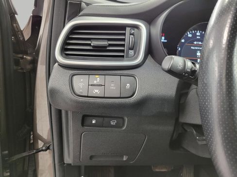 Used 2019 Kia Sorento SX w/ SX Touring Package image 10