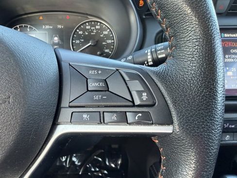 Used 2023 Nissan Kicks SR w/ SR Premium Package image 17