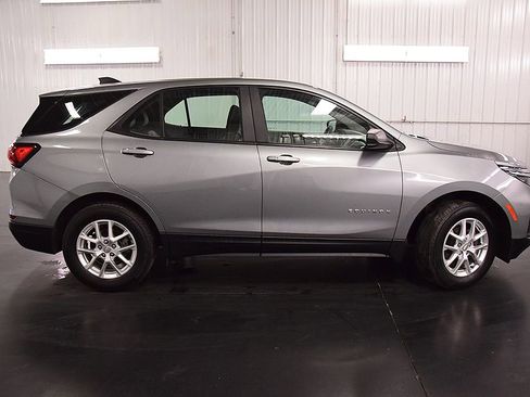 Used 2023 Chevrolet Equinox LS image 8