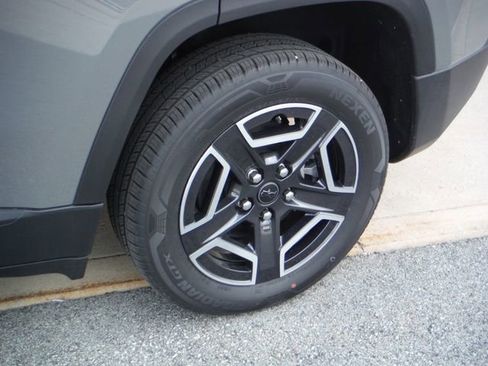 New 2026 Jeep Cherokee Laredo AWD/4WD image 3