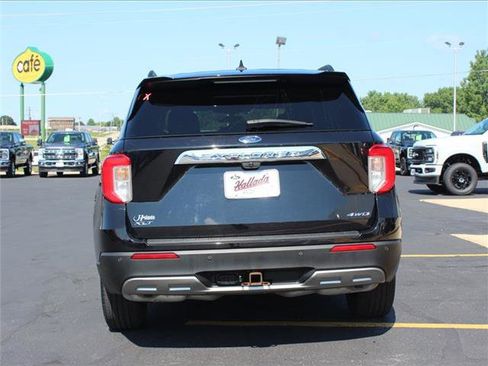 Used 2021 Ford Explorer XLT image 6