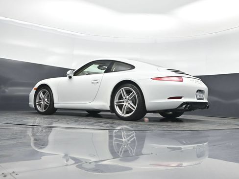 Used 2013 Porsche 911 Carrera RWD image 40