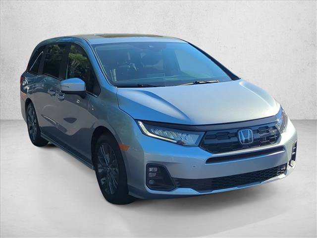 Certified 2026 Honda Odyssey Touring image 3