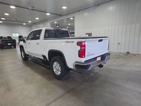 Used 2024 Chevrolet Silverado 2500 LTZ AWD/4WD image 6