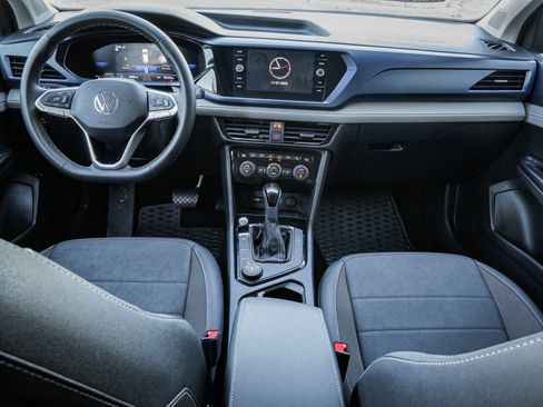 Used 2024 Volkswagen Taos SE w/ Panoramic Sunroof Package image 28