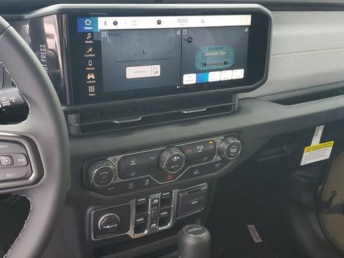 New 2026 Jeep Gladiator Sport image 23