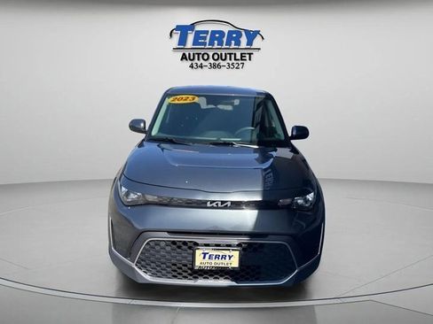 Used 2023 Kia Soul LX w/ LX Technology Package image 4