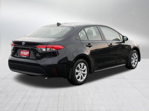 Certified 2025 Toyota Corolla LE FWD image 7
