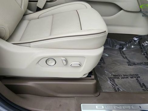 Used 2024 GMC Yukon Denali AWD/4WD image 25