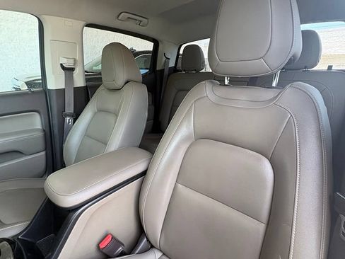 Used 2018 GMC Canyon SLT w/ Driver Alert Package RWD image 2