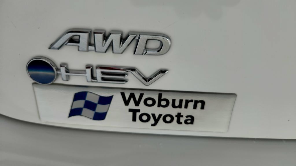 Used 2025 Toyota Camry LE AWD/4WD image 21