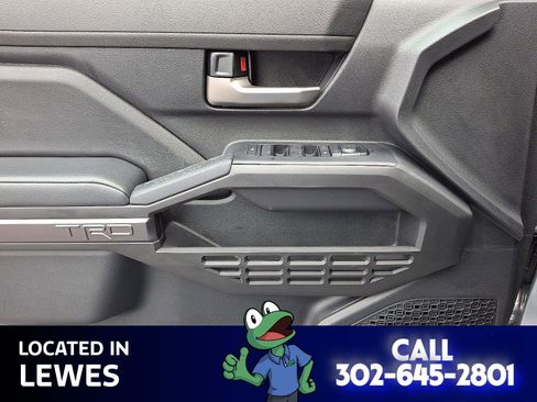 Used 2024 Toyota Tacoma TRD Sport image 12