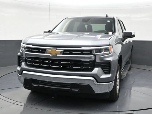 Used 2024 Chevrolet Silverado 1500 LT RWD image 8