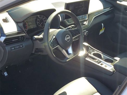 New 2025 Nissan Altima 2.5 SR w/ SR Premium Package image 6