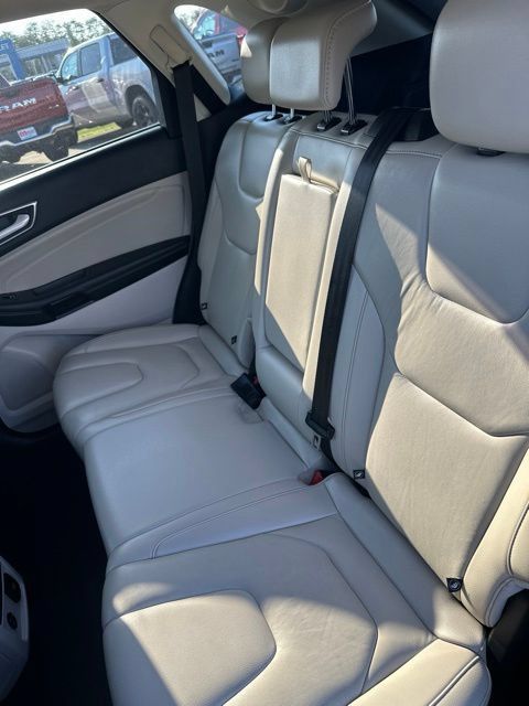 Used 2021 Ford Edge Titanium AWD/4WD image 39