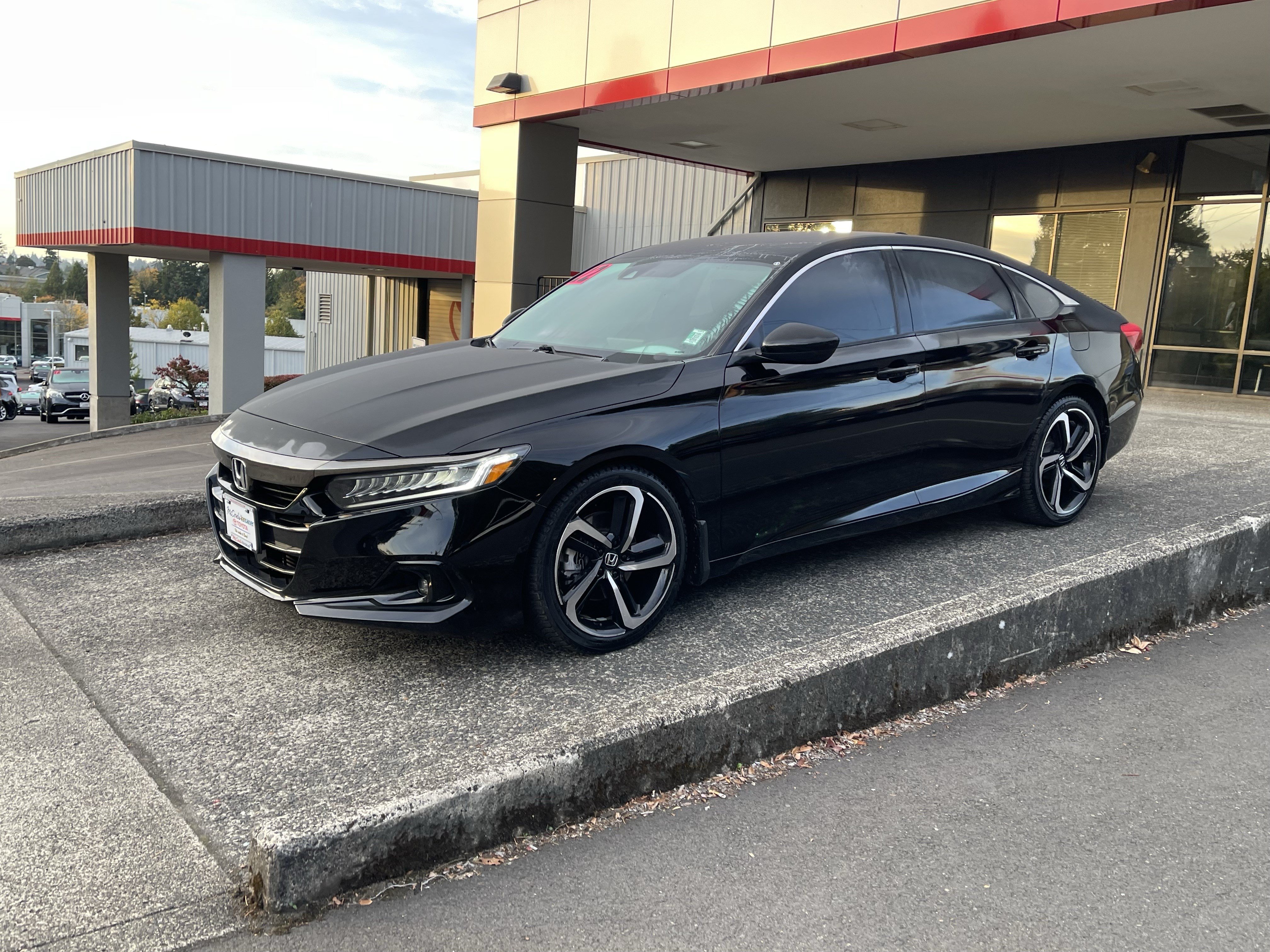Used 2022 Honda Accord Sport image 4