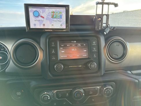 Used 2020 Jeep Gladiator Sport w/ Quick Order Package 24S image 26