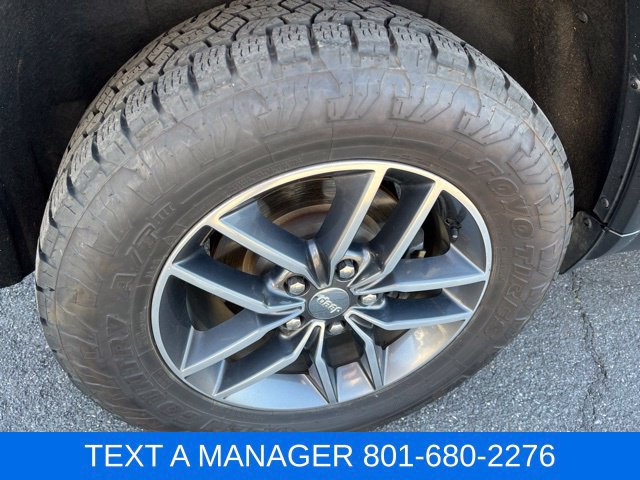 Used 2017 Jeep Grand Cherokee Limited w/ Luxury Group II AWD/4WD image 6