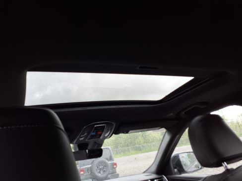 New 2025 Jeep Grand Cherokee L Altitude image 10