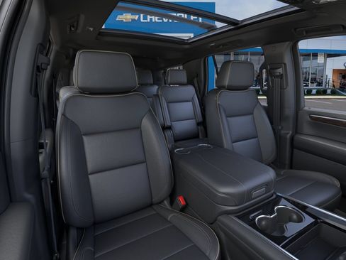 New 2026 Chevrolet Tahoe Premier w/ Sun And Tow Package AWD/4WD image 16