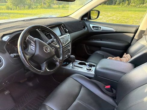 Used 2020 Nissan Pathfinder SL AWD/4WD image 12