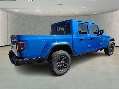 New 2026 Jeep Gladiator Sport image 4
