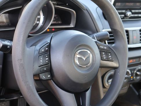 Used 2014 MAZDA MAZDA3 i Sport image 17