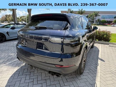 Used 2022 Porsche Cayenne S image 11